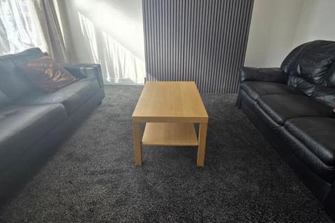 3 bedroom house to rent, Mayville Road, Hyde Park, Leeds LS6 1NF