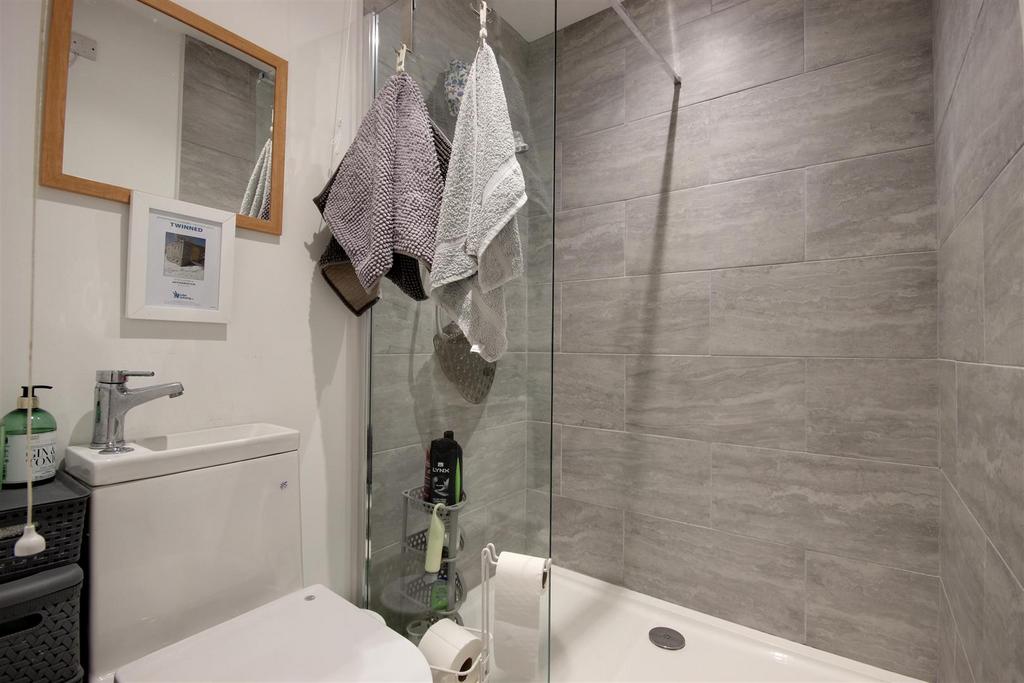 Shower room/w.c