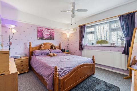 3 bedroom terraced house for sale, Highwood Avenue, High Wycombe HP12