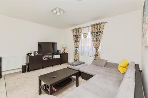 2 bedroom apartment for sale, Purssell Road, Weston Turville, Aylesbury