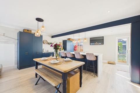 4 bedroom semi-detached house for sale, Goswick Drive, Redhouse Farm, Gosforth, NE3