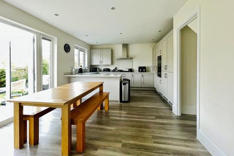 4 bedroom detached house for sale, Pilling Way, Scissett, Huddersfield