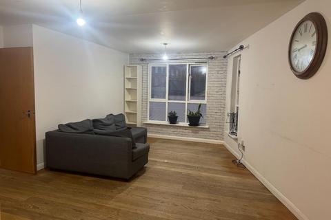 2 bedroom flat to rent, Church Road, Acton