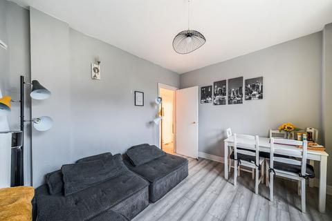 Onega Terrace, Bath, BA1