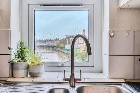 2 bedroom flat for sale, Onega Terrace, Bath, BA1