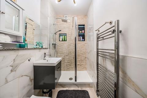 2 bedroom flat for sale, Onega Terrace, Bath, BA1