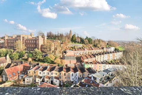 undefined, Bellevue, Bristol, BS8