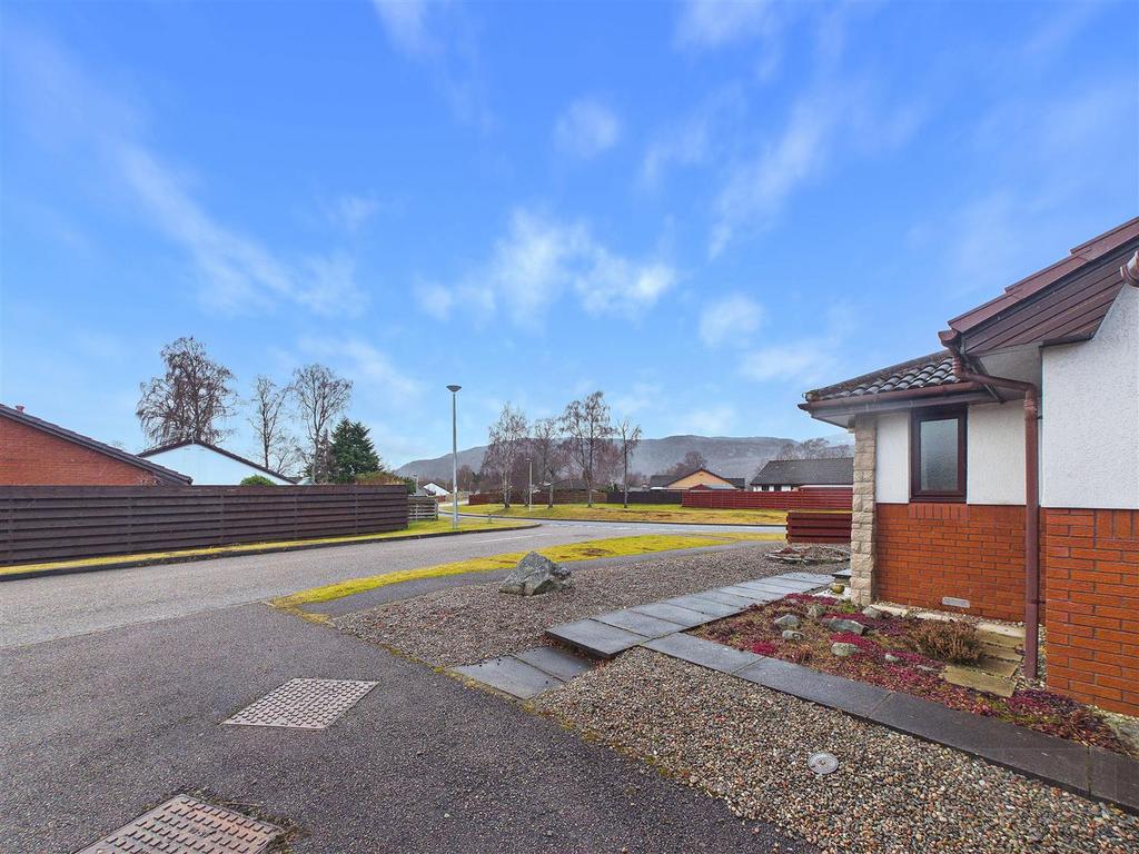 Driveway & Front Garden
