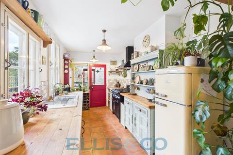2 bedroom semi-detached house to rent, Hectorage Road, Tonbridge, Kent, TN9