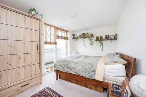 2 bedroom flat for sale, Ruckholt Road, Leyton, London, E10