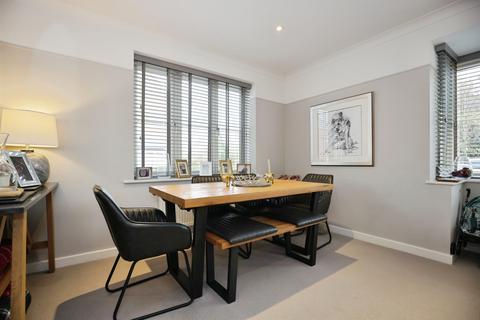 4 bedroom detached house for sale, George Parish Road, Banbury
