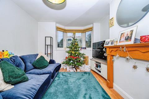 2 bedroom maisonette for sale, Kenton Gardens, St. Albans