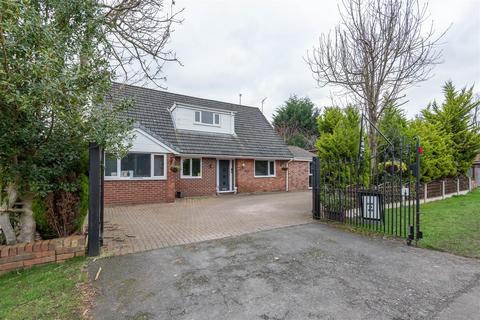 undefined, Royal Avenue, Leyland