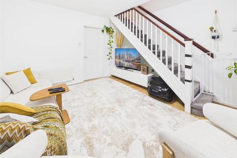 2 bedroom house for sale, Sullivans Reach, Walton on Thames