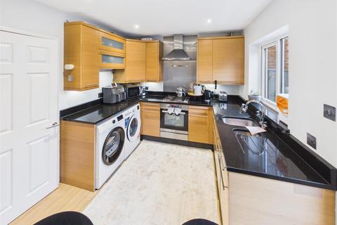 2 bedroom house for sale, Sullivans Reach, Walton on Thames