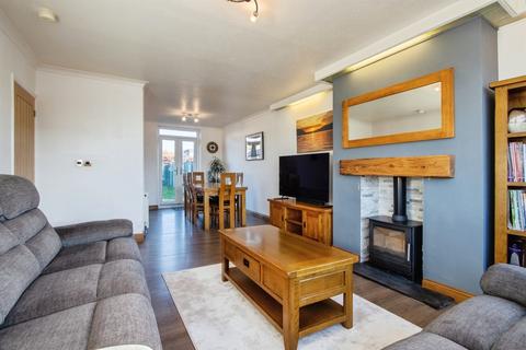 undefined, Kingswear Crescent, LEEDS