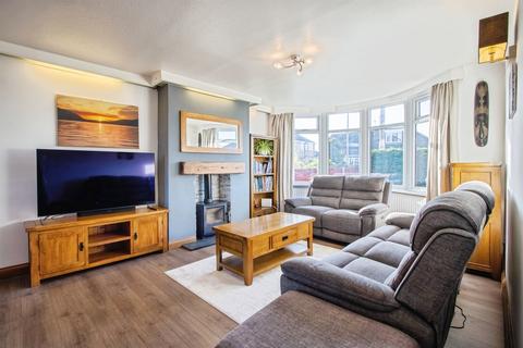 undefined, Kingswear Crescent, LEEDS