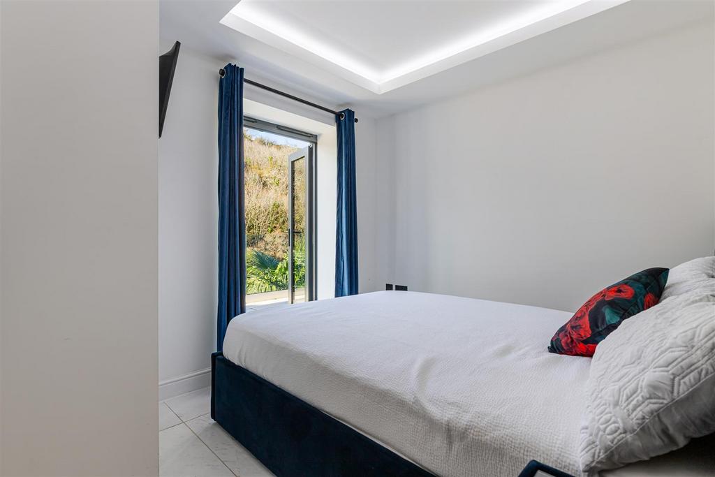 A59 - 68 Ilsham Road, Foxglove, Torquay - 251121.j