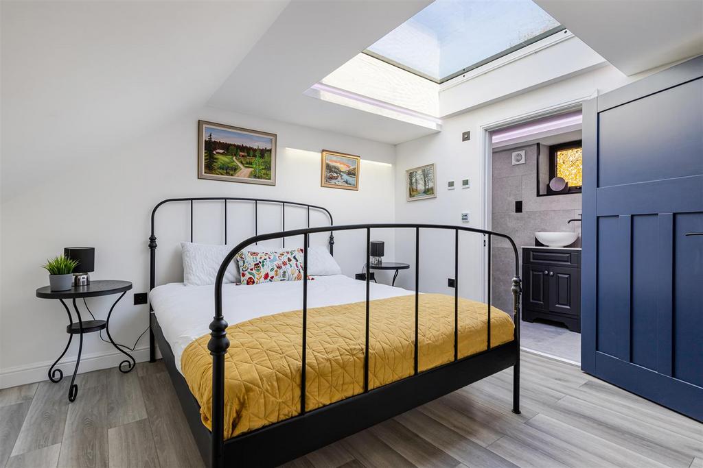 A48 - 68 Ilsham Road, Foxglove, Torquay - 251121.j