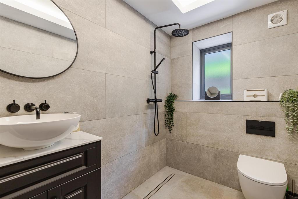 A56 - 68 Ilsham Road, Foxglove, Torquay - 251121.j
