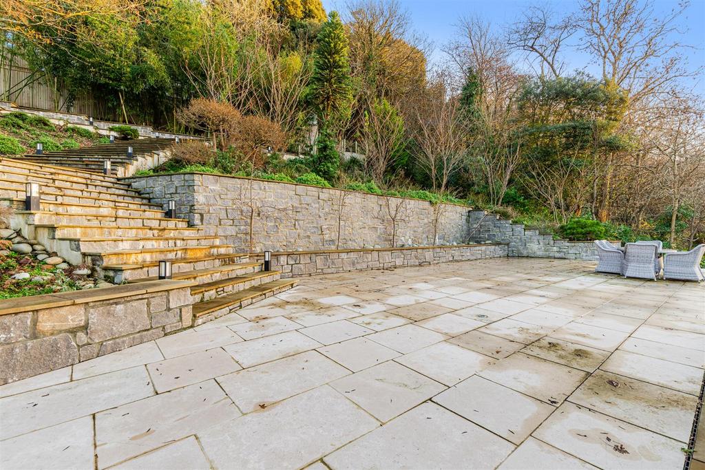 A32 - 68 Ilsham Road, Foxglove, Torquay - 251210.j