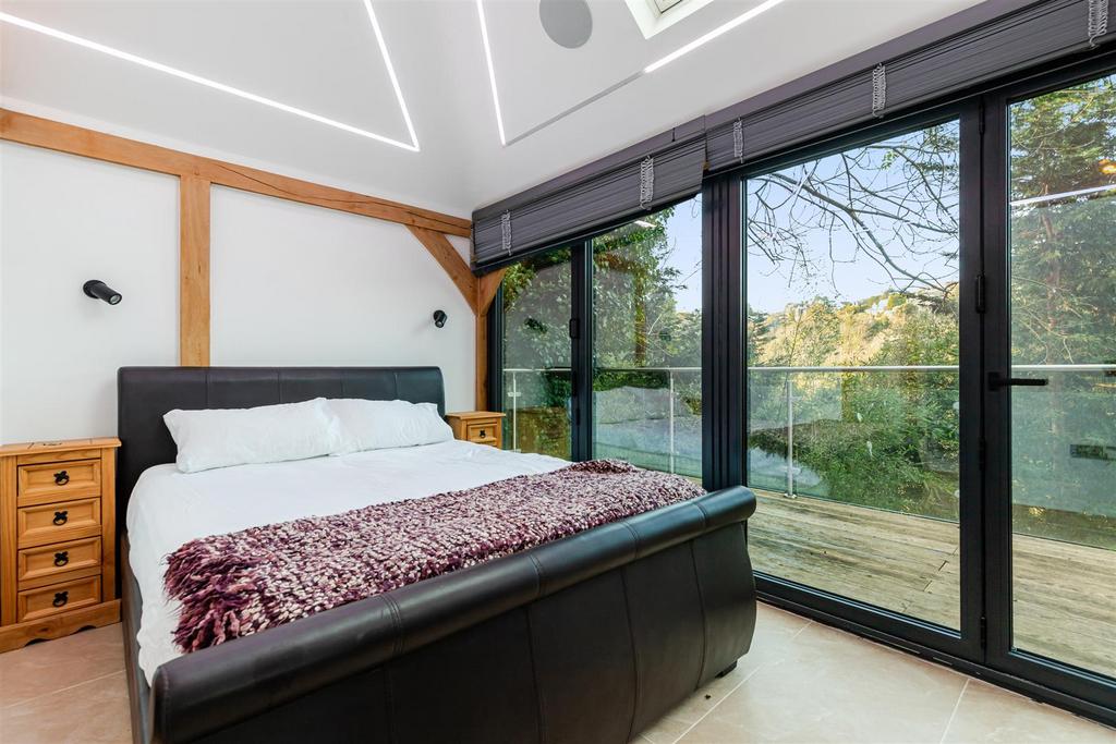 A35 - 68 Ilsham Road, Foxglove, Torquay - 251121.j