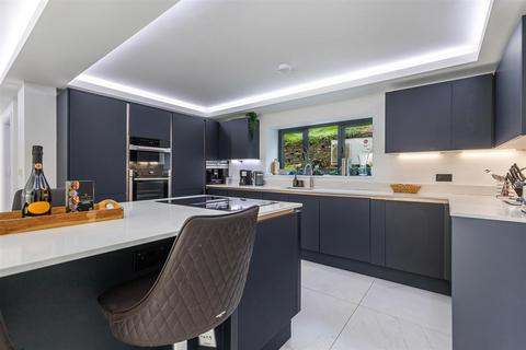 5 bedroom detached house for sale, Ilsham Road, Torquay