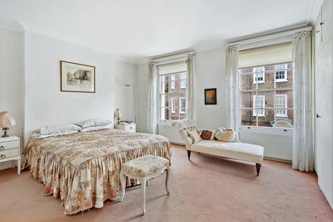 4 bedroom terraced house for sale, Cheyne Row, London, United Kingdom, SW3
