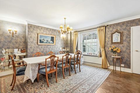4 bedroom terraced house for sale, Cheyne Row, London, United Kingdom, SW3
