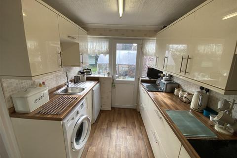 3 bedroom link detached house for sale, Braemar Avenue, Stourbridge