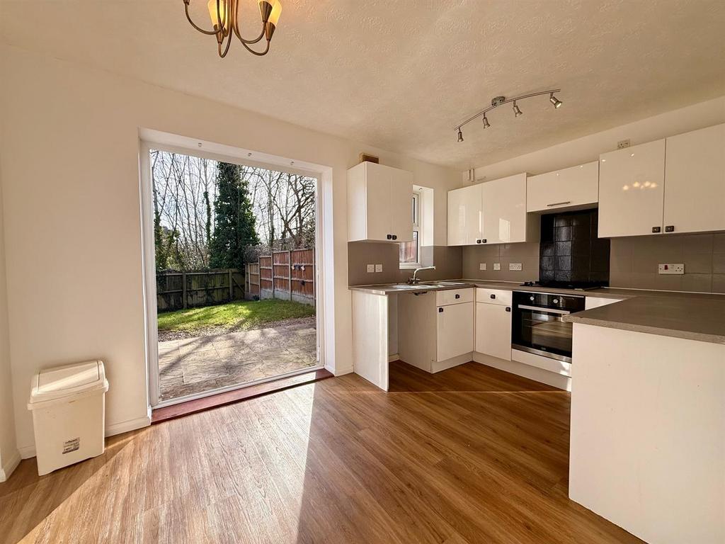Kitchen / Dining