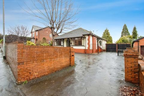 3 bedroom bungalow for sale, Aberford Road, West Yorkshire WF1