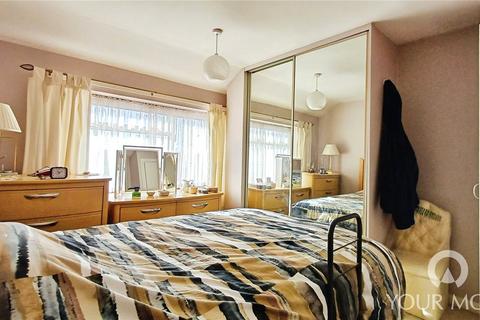 3 bedroom semi-detached house for sale, Pepper Hill, Gravesend DA11