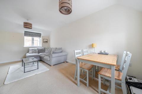 undefined, Saffron Crescent,  Shilton Park,  Carterton,  Oxfordshire,  OX18