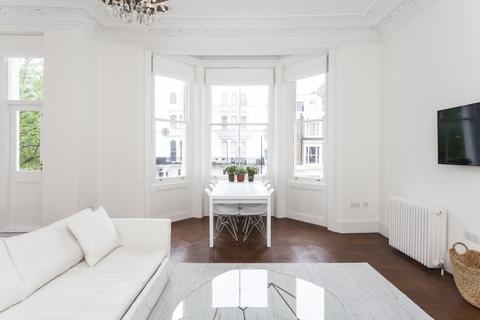 2 bedroom flat to rent, Colville Road London W11