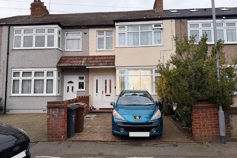 3 bedroom terraced house for sale, Albert Road, Dagenham