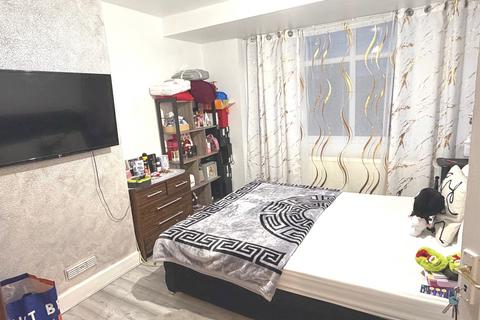 3 bedroom terraced house for sale, Albert Road, Dagenham