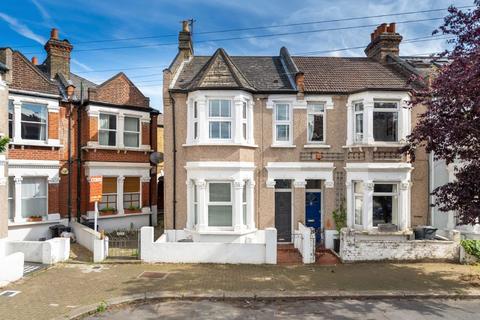2 bedroom flat to rent, Atheldene Road, London SW18