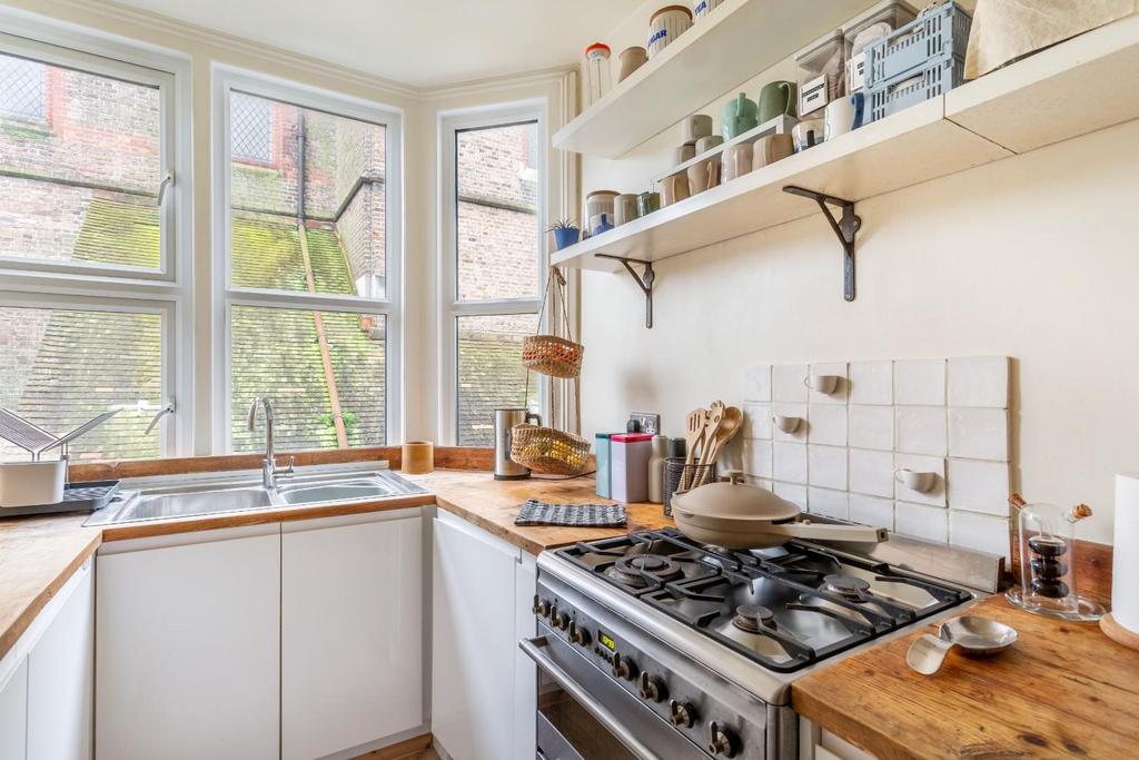Kitchen (1).jpg