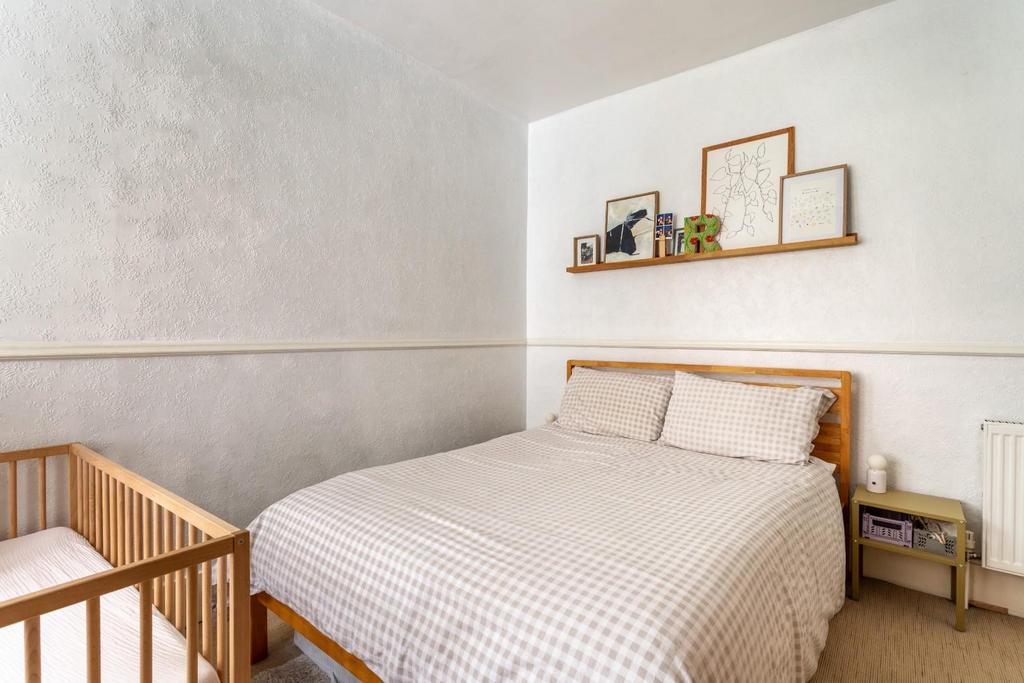 Bedroom (2).jpg