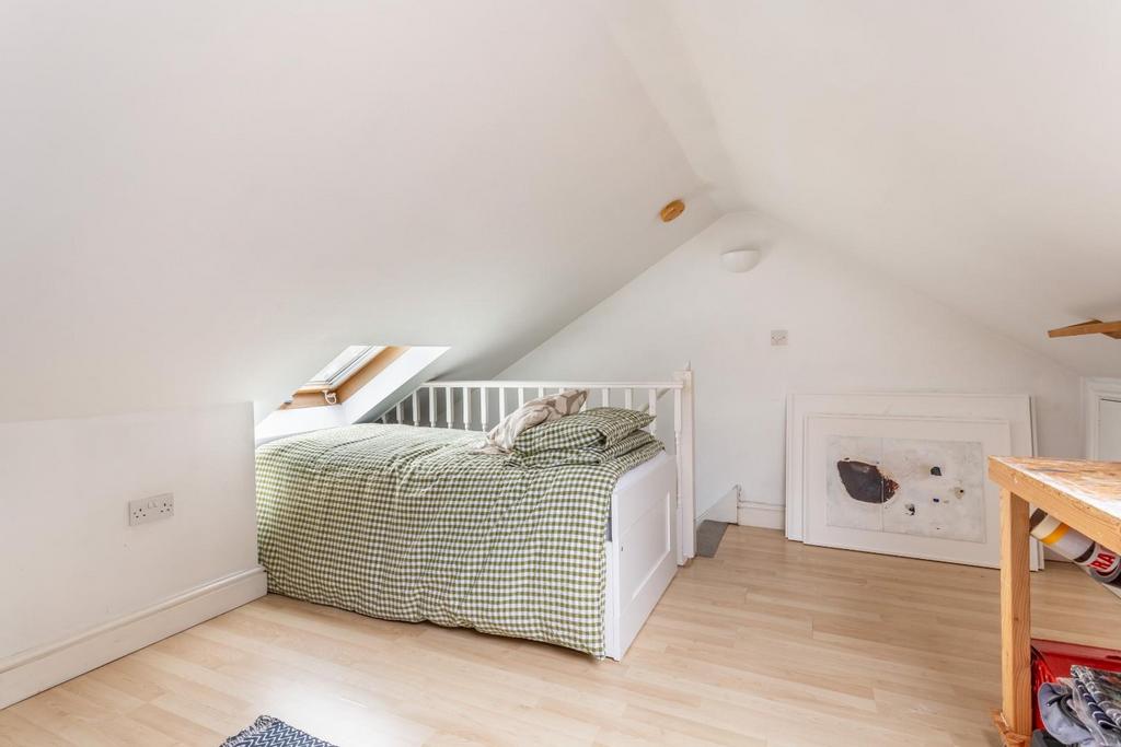 Bedroom (4).jpg
