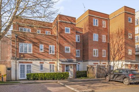 2 bedroom flat for sale, Dukes Court, London, SE22