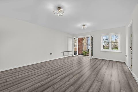 2 bedroom flat for sale, Dukes Court, London, SE22