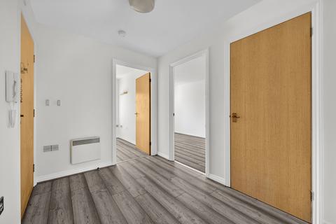 2 bedroom flat for sale, Dukes Court, London, SE22