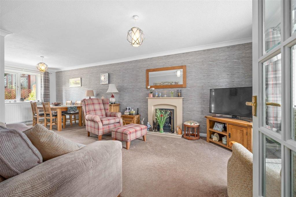 Living/Dining Room