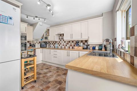 undefined, Yew Tree Gardens, Henley-In-Arden B95