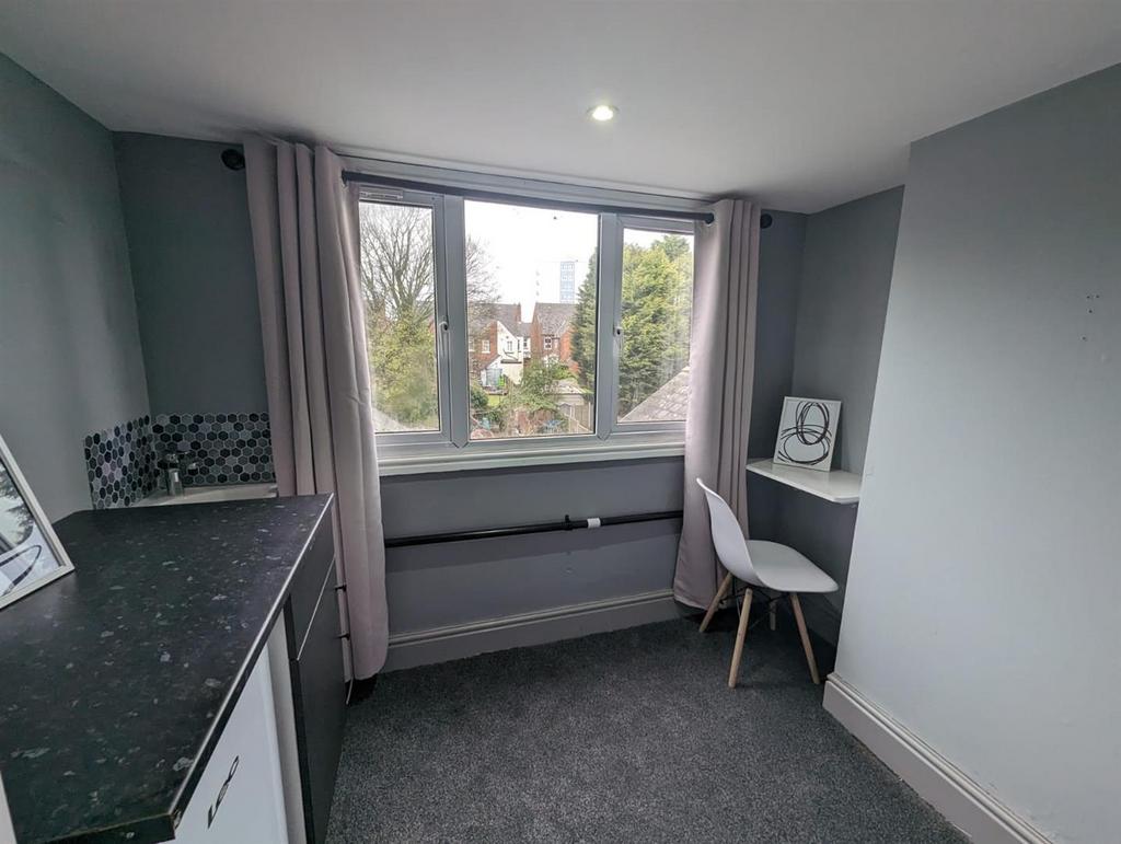 Room 5 May Street - 3.jpg