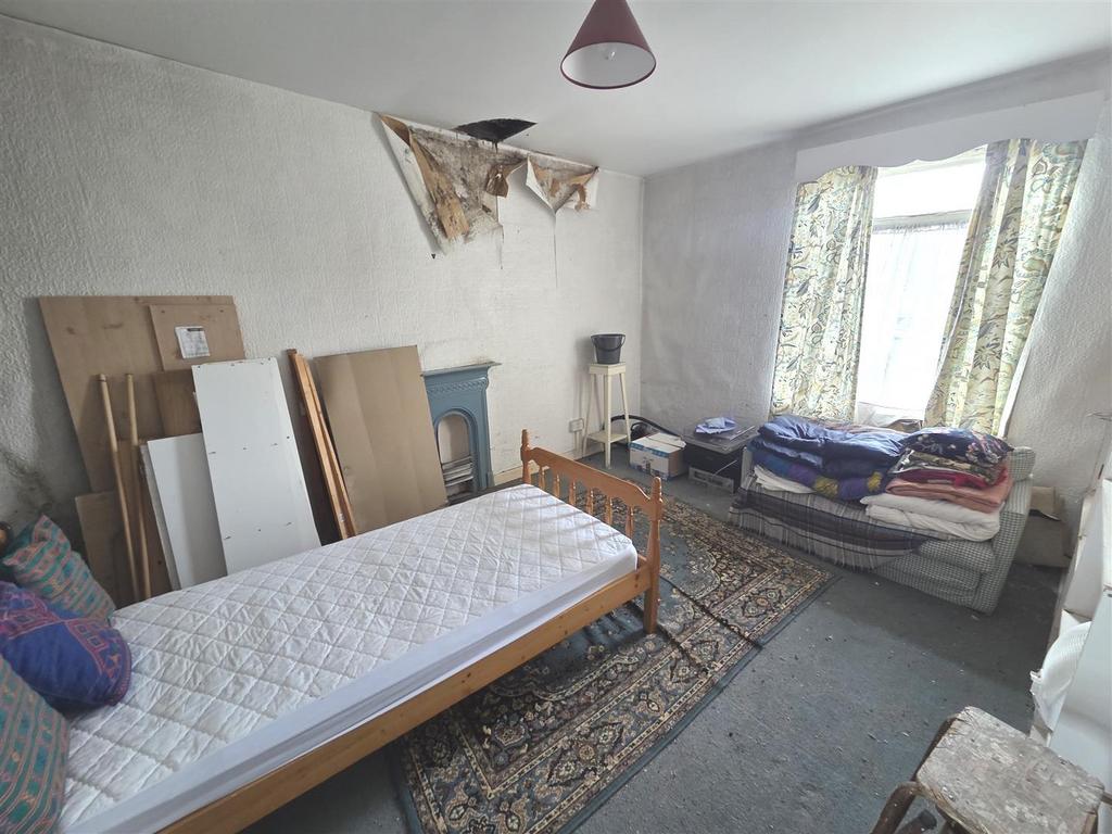 YPSHOFOVek WHk7 Yo Zhe Zfg.jpg