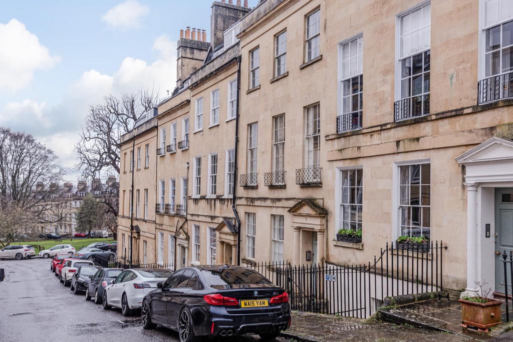 Second Floor Flat, 3 Great Bedford Street, Bath, B