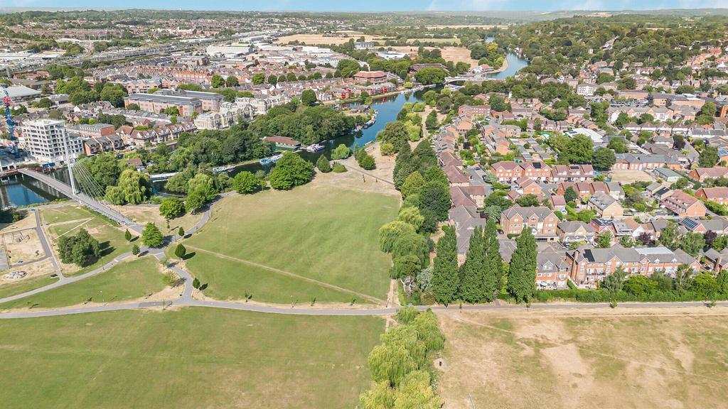 Apartment in Reading, Caversham - More